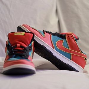 Rare 'Ms Pacman' 10.5 Nike Dunk Low SB Men Sneaker